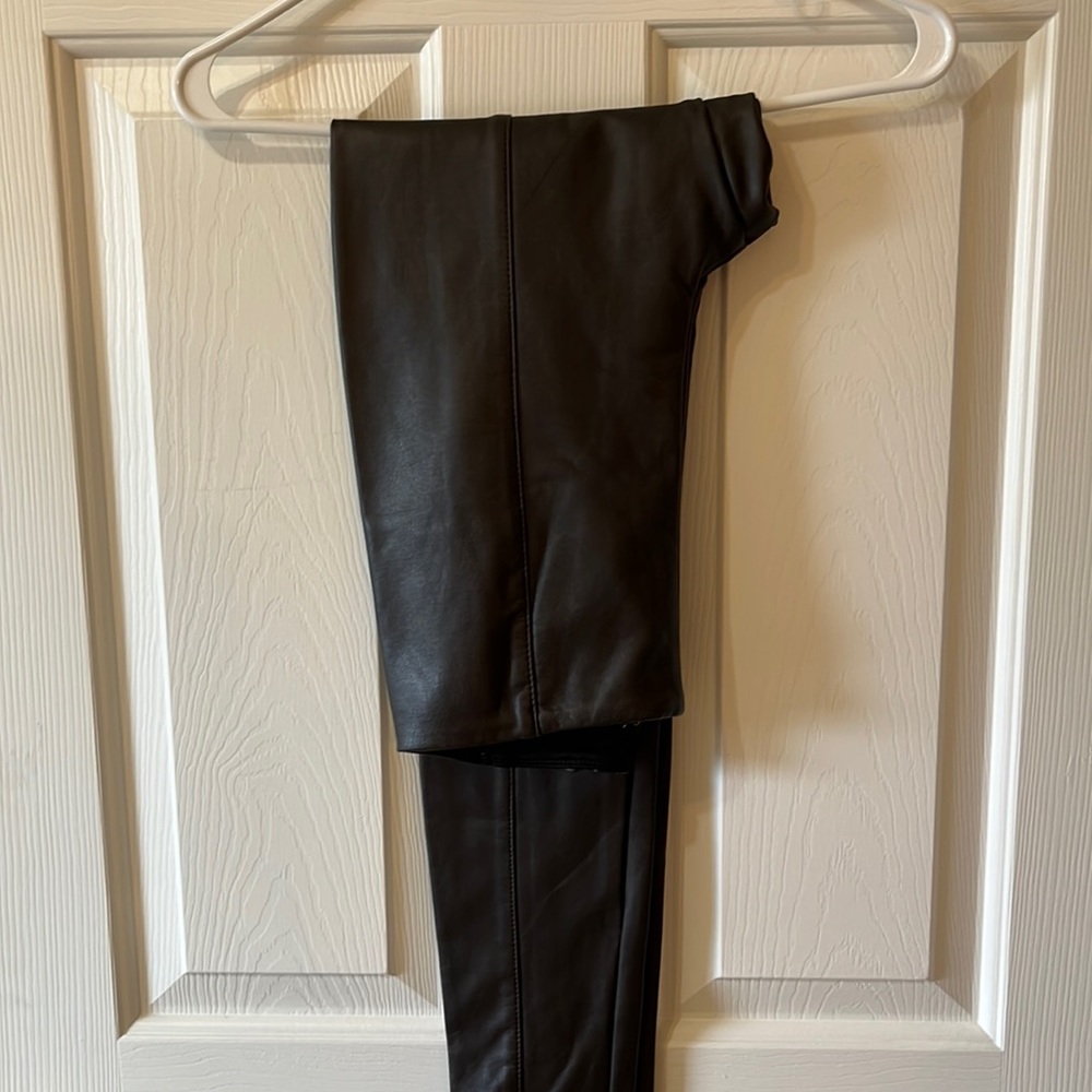 Lysse stretchy brown leather leggings size small.